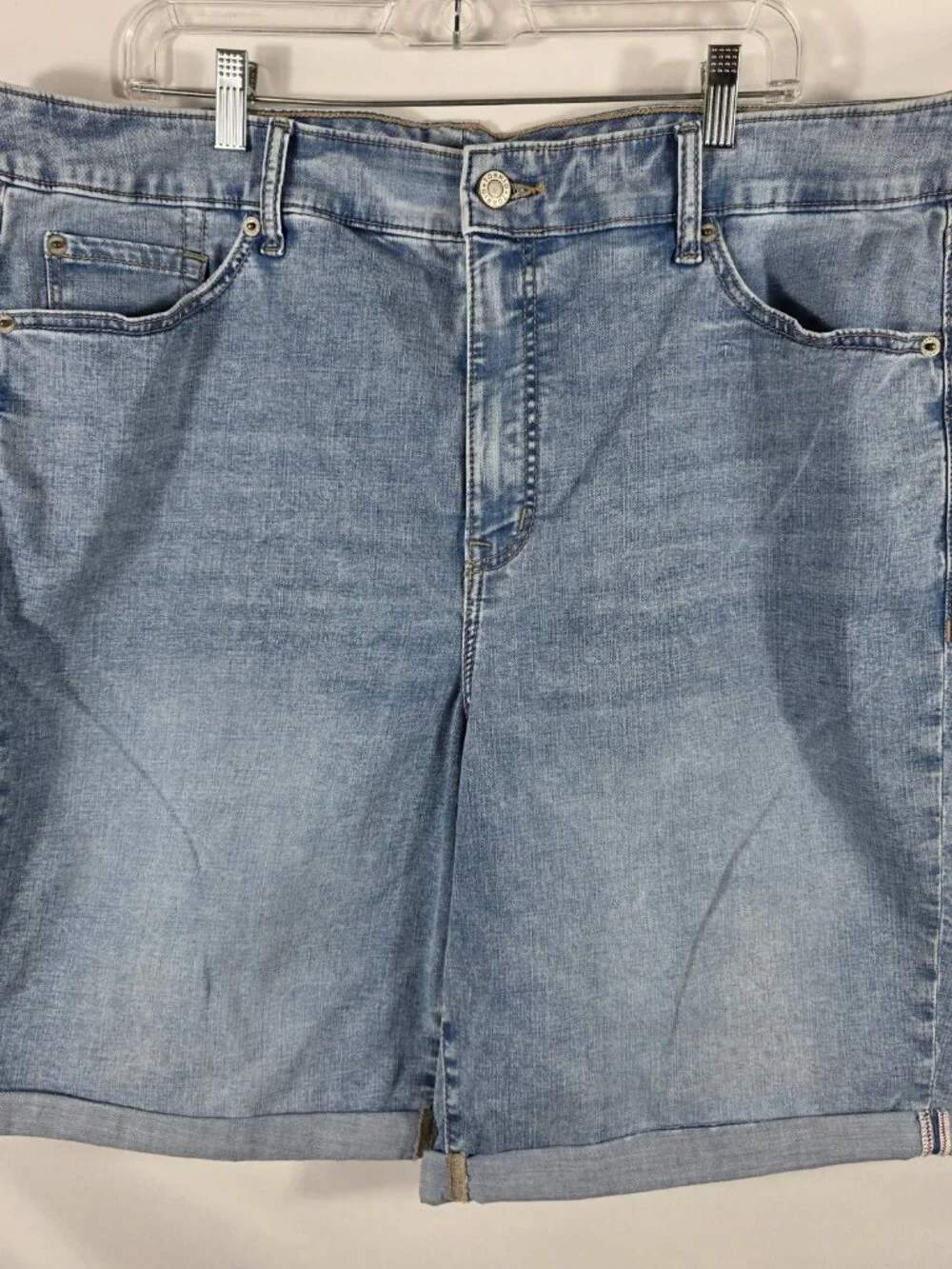 Torrid Perfect High Rise Bermuda Denim Jean Shorts Women's Size 22 Light Wash